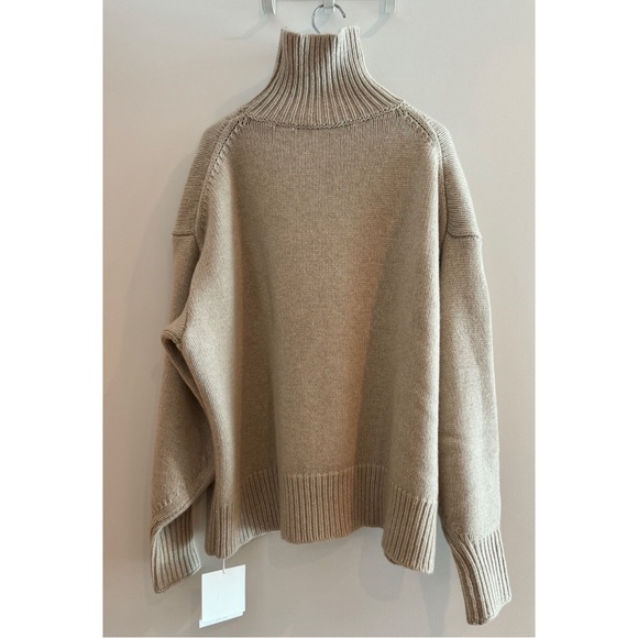 The Row Women's Pheliana Cashmere Turtleneck Sweater - Oatmeal Size S NWT - Picture 8 of 10